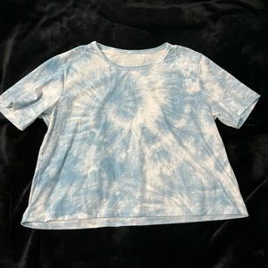 blue tie dye cropped tshirt